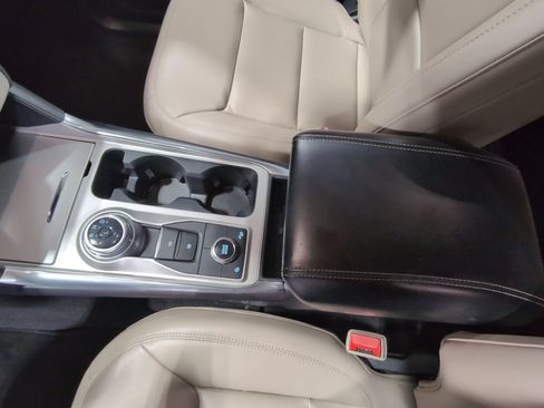 Certified 2023 Ford Explorer XLT w/ Equipment Group 202A AWD/4WD image 22
