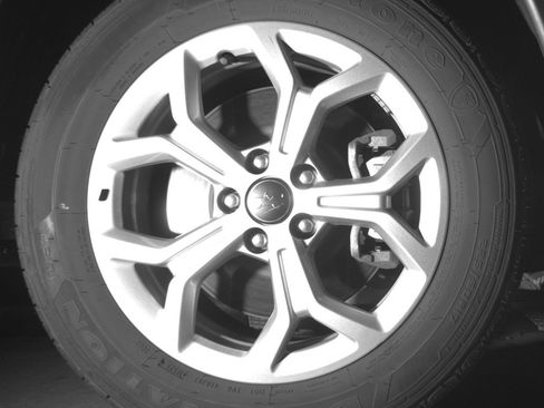 Used 2025 Jeep Compass Latitude image 12