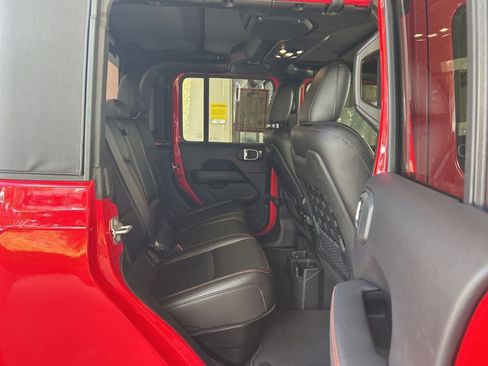 Used 2022 Jeep Gladiator Mojave w/ Trailer Tow Package image 26