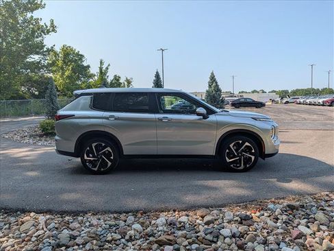 Used 2024 Mitsubishi Outlander SE FWD image 6