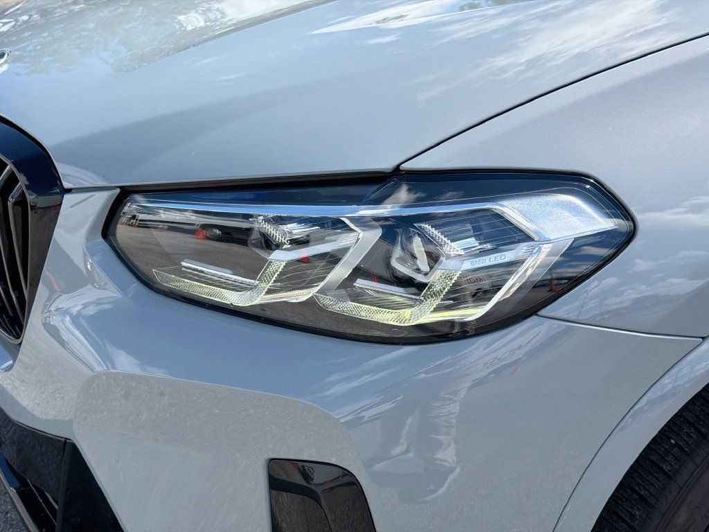 Used 2022 BMW X3 sDrive30i w/ M Sport Package 2 RWD image 9