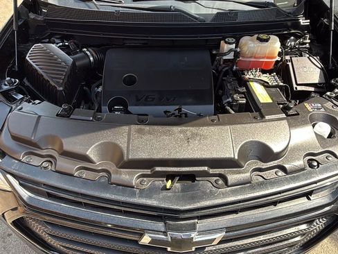 Used 2019 Chevrolet Traverse LT w/ LPO, Blackout Package AWD/4WD image 24
