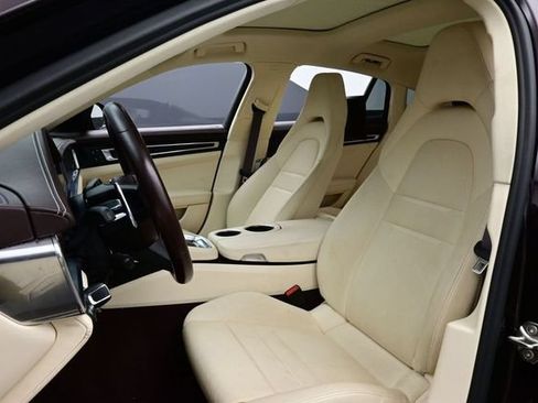 Certified 2023 Porsche Panamera 4 Platinum Edition AWD/4WD image 5