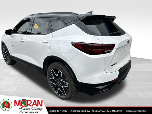 Used 2024 Chevrolet Blazer RS w/ Driver Confidence II Package FWD image 3