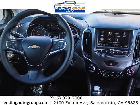 Used 2019 Chevrolet Cruze LT w/ Convenience Package image 12
