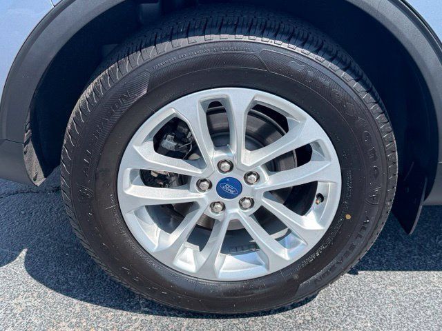 Used 2022 Ford Escape SE FWD image 6
