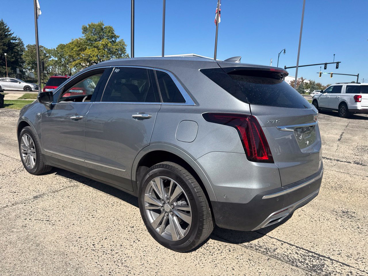 Used 2025 Cadillac XT5 Premium Luxury w/ Technology Package FWD image 8
