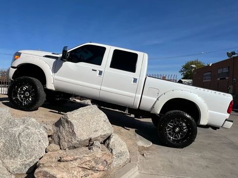 Used 2015 Ford F250 Platinum image 1