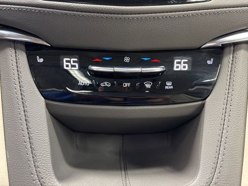 Used 2022 Cadillac XT5 Premium Luxury image 34