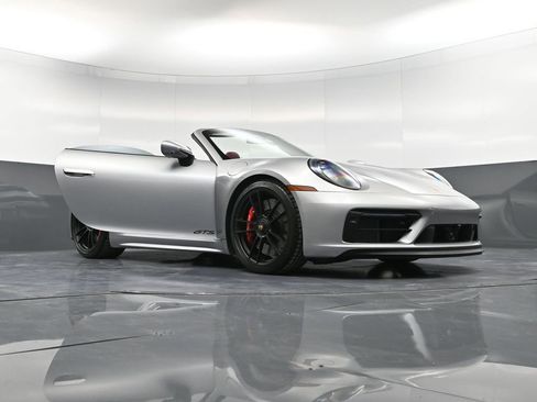 Certified 2024 Porsche 911 Carrera 4 GTS image 40