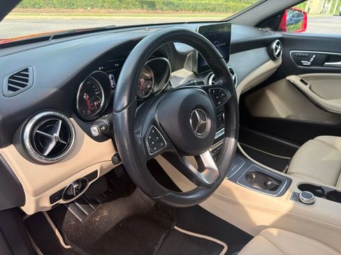Used 2018 Mercedes-Benz CLA 250 image 8