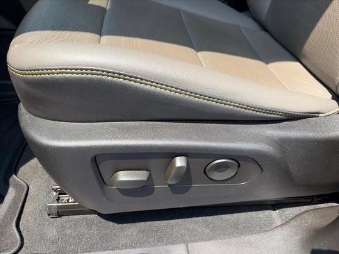 Used 2023 Chevrolet Colorado ZR2 w/ ZR2 Convenience Package III AWD/4WD image 27