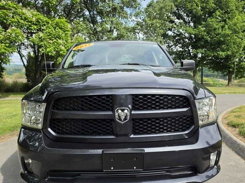 Used 2017 RAM 1500 Express w/ Express Value Package AWD/4WD image 40