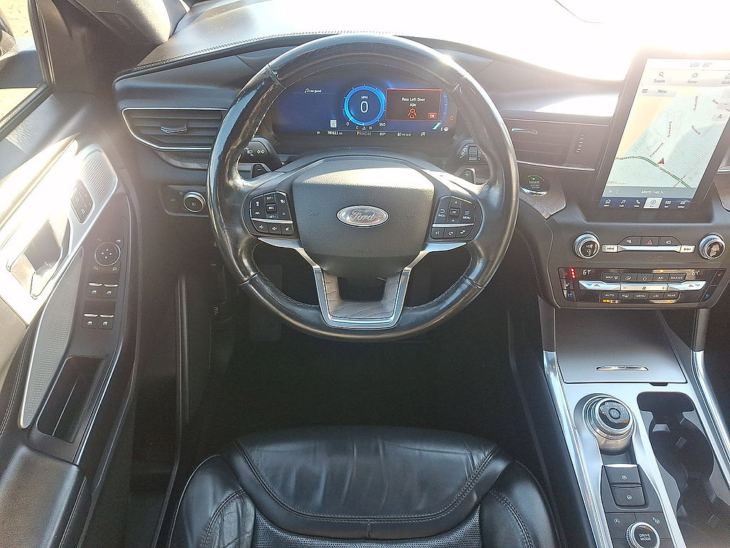 Used 2020 Ford Explorer Platinum w/ Premium Technology Package AWD/4WD image 27