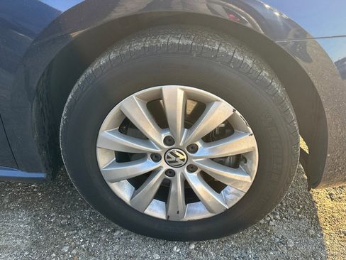 Used 2015 Volkswagen Passat 1.8T image 7