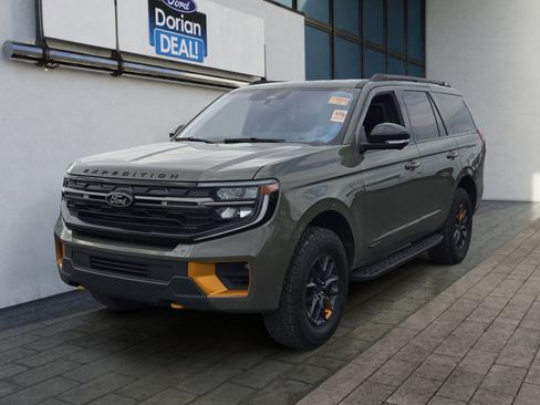 Used 2025 Ford Expedition Tremor AWD/4WD image 3