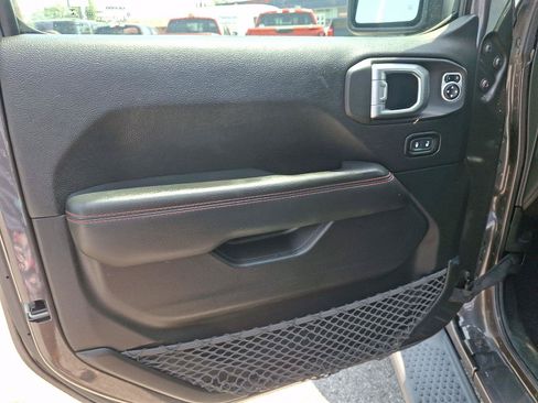 Used 2019 Jeep Wrangler Unlimited Rubicon AWD/4WD image 13