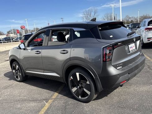 New 2025 Nissan Kicks SR image 36