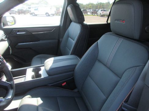 New 2026 GMC Acadia AT4 AWD/4WD image 11