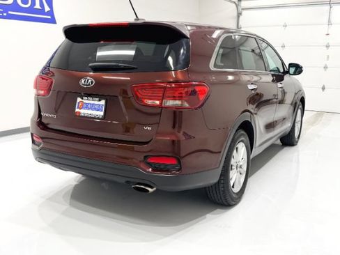 Used 2019 Kia Sorento AWD V6 image 11