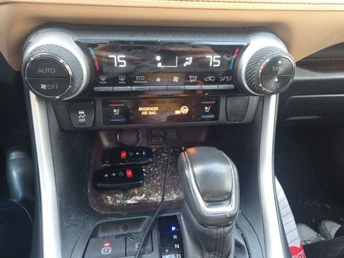 Used 2019 Toyota RAV4 Limited w/ Limited Grade Weather Package image 28