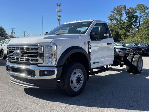 New 2026 Ford F450 XL w/ XL Chrome Package image 3