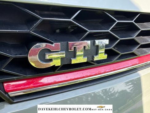 Used 2017 Volkswagen Golf 4-Door FWD image 36
