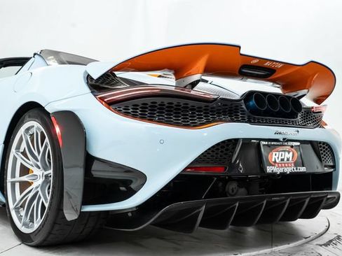 Used 2022 McLaren 765LT RWD image 14