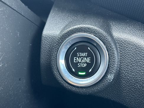 Used 2023 Chevrolet TrailBlazer RS FWD image 23