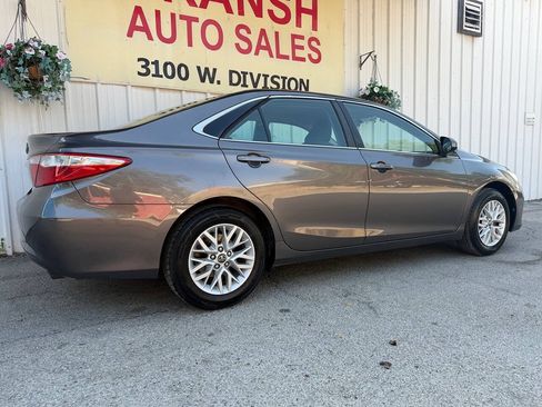 Used 2016 Toyota Camry LE FWD image 5
