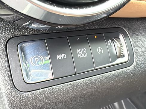 Certified 2025 Chevrolet Equinox ACTIV w/ Convenience Package III AWD/4WD image 9