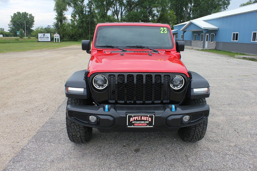 Used 2023 Jeep Wrangler Unlimited w/ Cold Weather Group AWD/4WD image 2