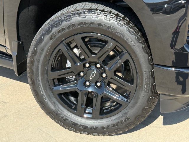 Used 2024 Chevrolet Silverado 1500 High Country w/ Midnight Edition AWD/4WD image 6