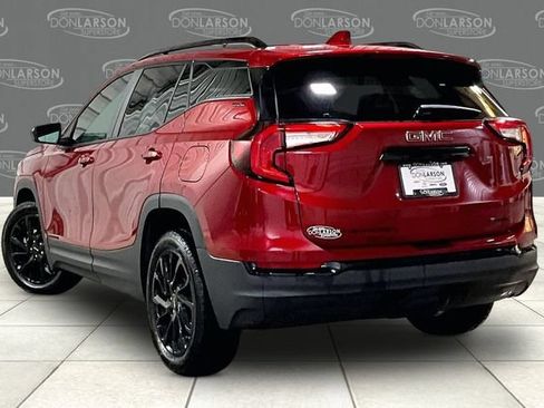 Used 2024 GMC Terrain SLE w/ Driver Convenience Package AWD/4WD image 5