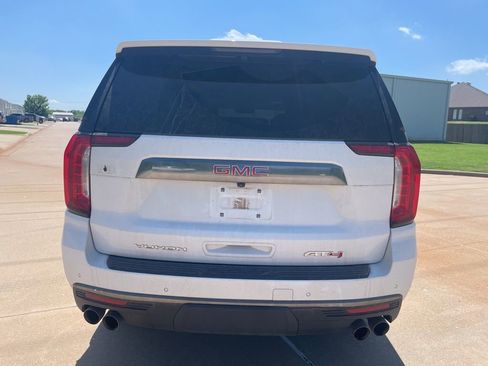Used 2022 GMC Yukon AT4 image 6