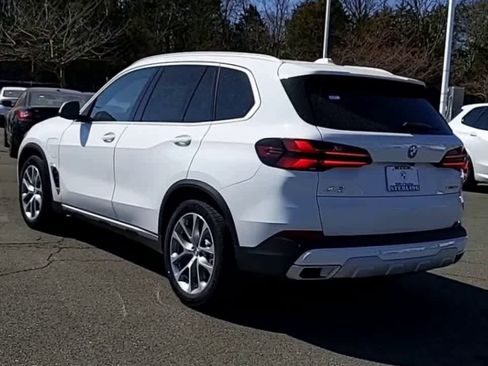 Used 2025 BMW X5 xDrive50e image 6