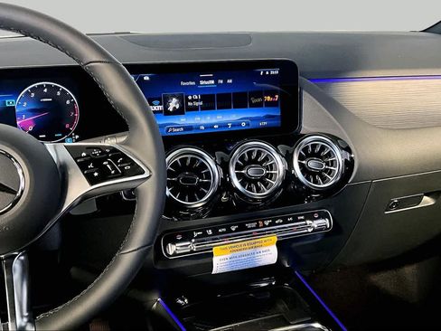 New 2026 Mercedes-Benz GLA 250 4MATIC image 8