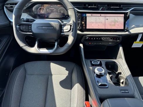 New 2026 Jeep Cherokee Laredo AWD/4WD image 16