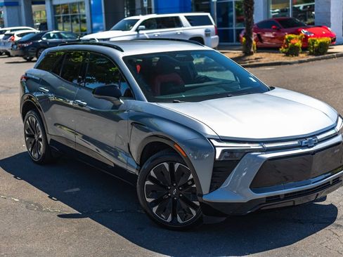 Used 2024 Chevrolet Blazer EV RS AWD/4WD image 2