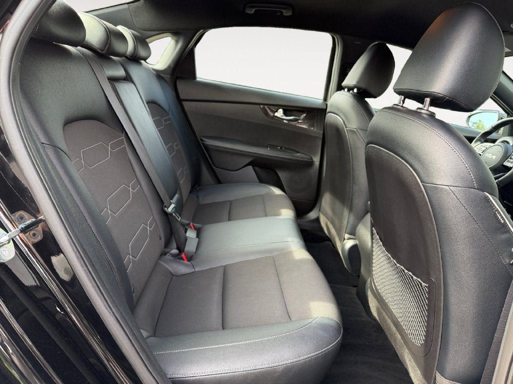 Used 2023 Kia Forte GT-Line w/ GT-Line Technology Package FWD image 23