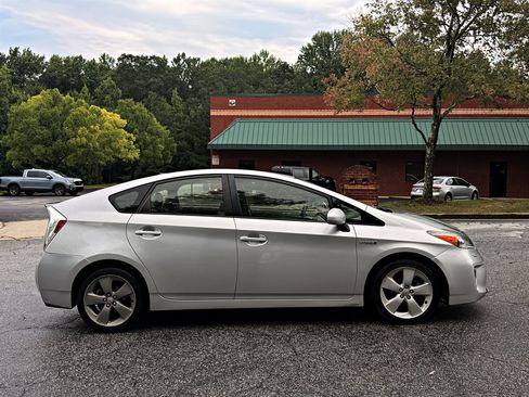Used 2013 Toyota Prius Five FWD image 4