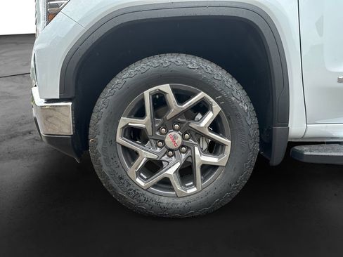 New 2026 GMC Sierra 1500 SLT w/ SLT Premium Plus Package AWD/4WD image 11