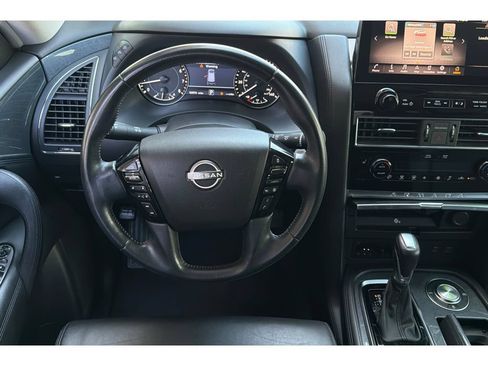 Used 2021 Nissan Armada SV w/ SV Appearance Package RWD image 16