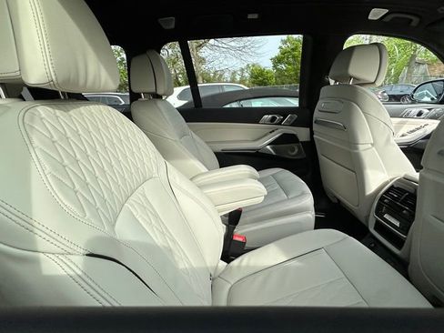 Certified 2026 BMW X7 M60i image 6