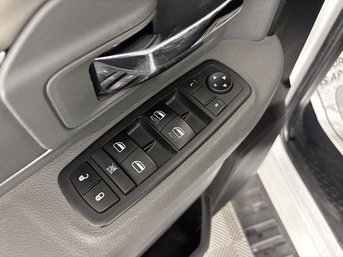 Used 2018 RAM 2500 SLT image 15