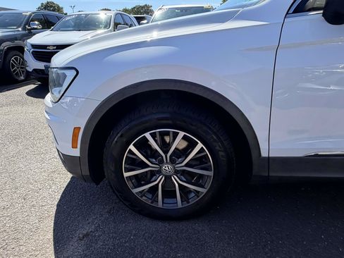 Used 2018 Volkswagen Tiguan SE AWD/4WD image 6