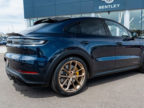 Used 2024 Porsche Cayenne Turbo GT AWD/4WD image 13
