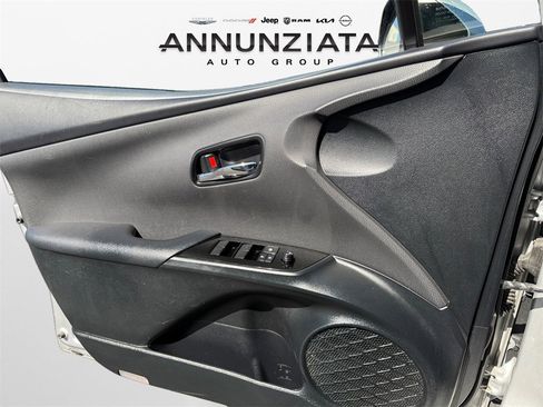 Used 2022 Toyota Prius Prime LE image 28