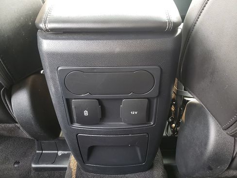 Certified 2023 Ford Explorer XLT w/ Equipment Group 202A AWD/4WD image 17