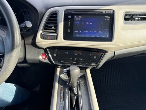 Used 2017 Honda HR-V EX image 27
